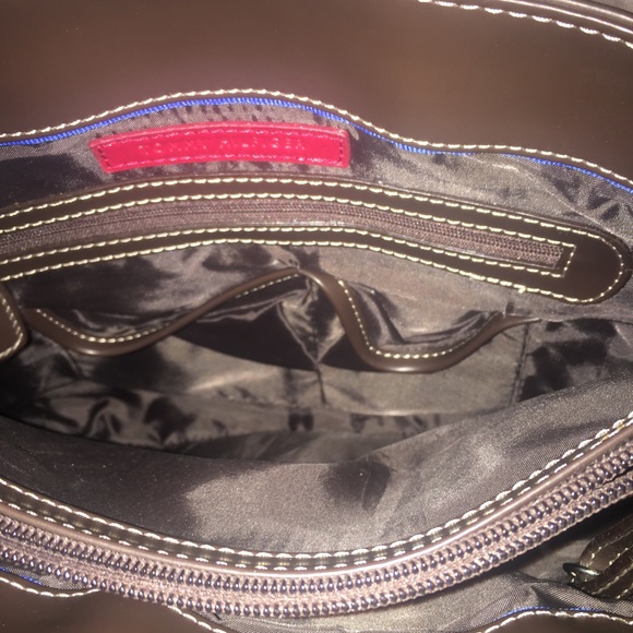 Tommy Hilfiger Purse - Picture 3 of 3